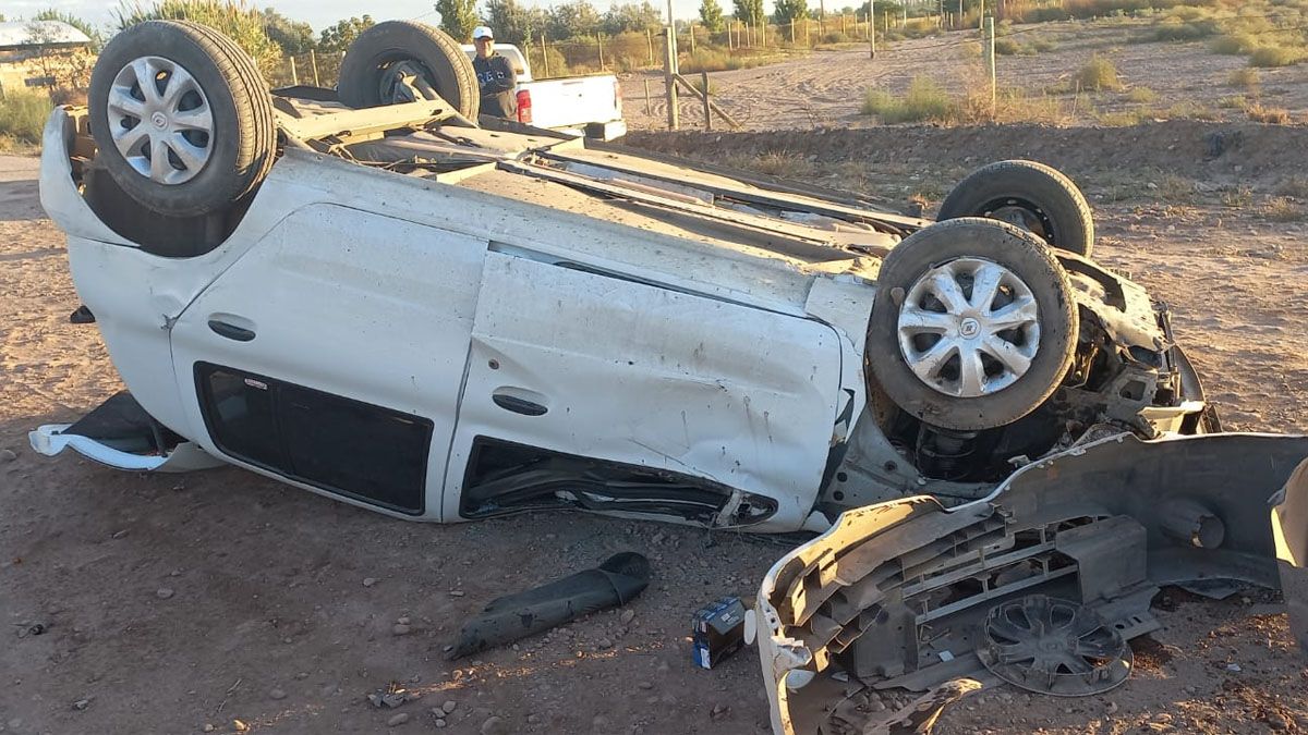 La mujer fue auxiliada por otros conductores que circulaban por el Acceso Este, cerca de calle Serpa, en Maipú.