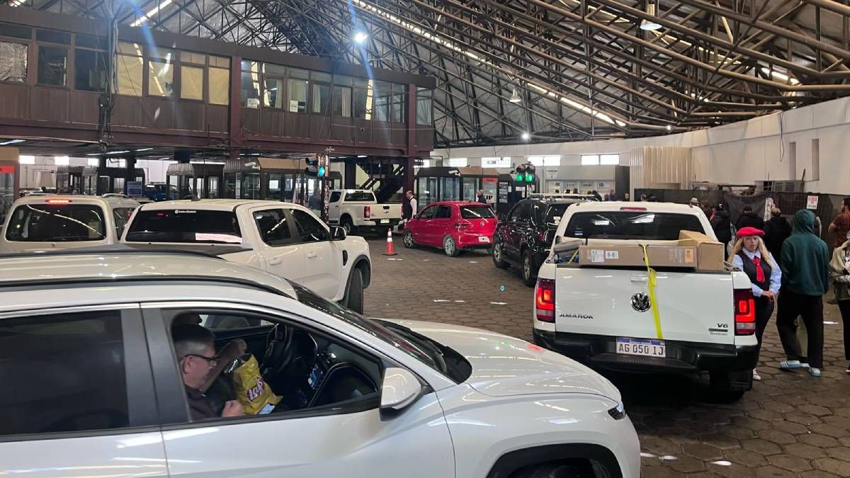 Para este fin de semana extra largo en Argentina se espera un gran movimiento en el Paso a Chile. Para este fin de semana extra largo en Argentina se espera un gran movimiento en el Paso a Chile.