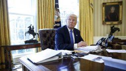 ¿Para qué sirve el botón rojo del escritorio de Trump?