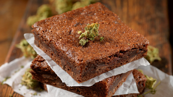 Clase loca: una alumna llevó un brownie con marihuana a la escuela y media clase quedó drogada