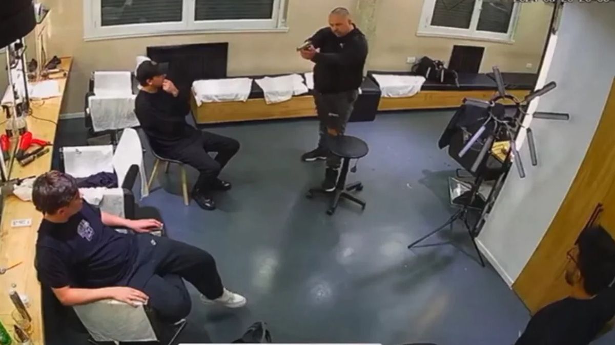 Video: mató a su compañero de la peluquería de un balazo en la cabeza