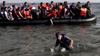 Trece muertos en el choque de un barco de migrantes con un ferry en aguas turcas