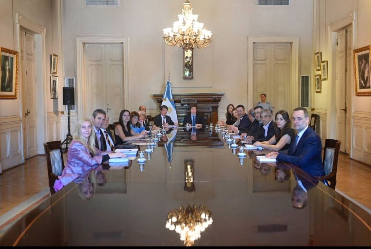 Primera reunión de Gabinete.