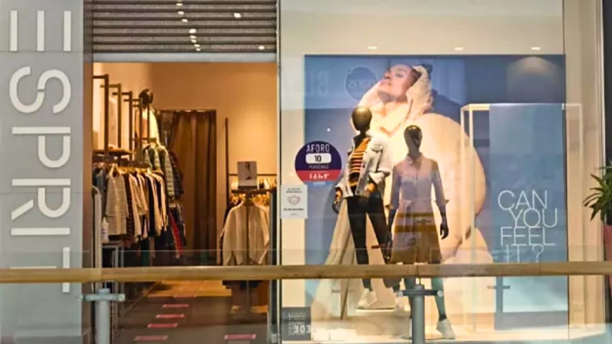 Los locales de Esprit empiezan a desaparecer en Chile. Los locales de Esprit empiezan a desaparecer en Chile.