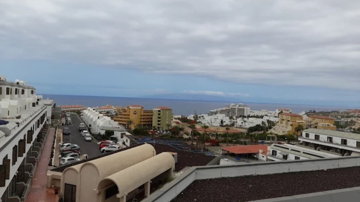 Una joven mujer argentina fue encontrada sin vida en la habitación de un complejo turístico de Tenerife junto a un italiano Una joven mujer argentina fue encontrada sin vida en la habitación de un complejo turístico de Tenerife junto a un italiano