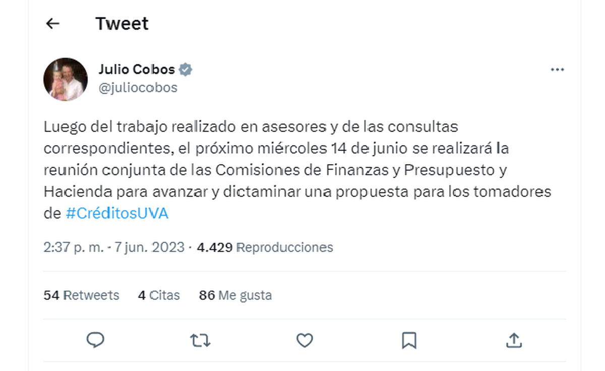 A través de su cuenta oficial en Twitter, Julio Cobos anunció que se debatirá en comisiones el proyecto para realizar un salvataje económico a quienes tomaron créditos en UVA. A través de su cuenta oficial en Twitter, Julio Cobos anunció que se debatirá en comisiones el proyecto para realizar un salvataje económico a quienes tomaron créditos en UVA.