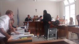 Caso Roxana Toledo: el proyectil ingresó por el medio de la ventanilla