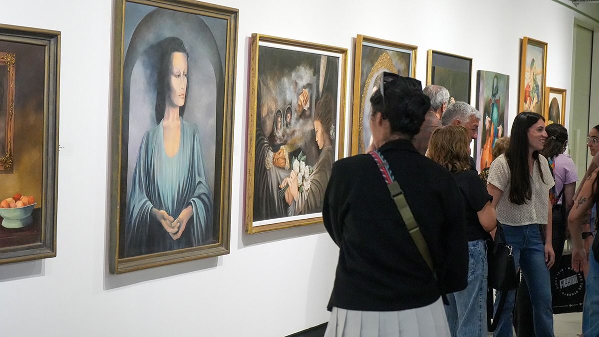 Las "mujeres" de Sara Rosales en obras de arte que trascienden el lienzo y nos conmueven. Las "mujeres" de Sara Rosales en obras de arte que trascienden el lienzo y nos conmueven.