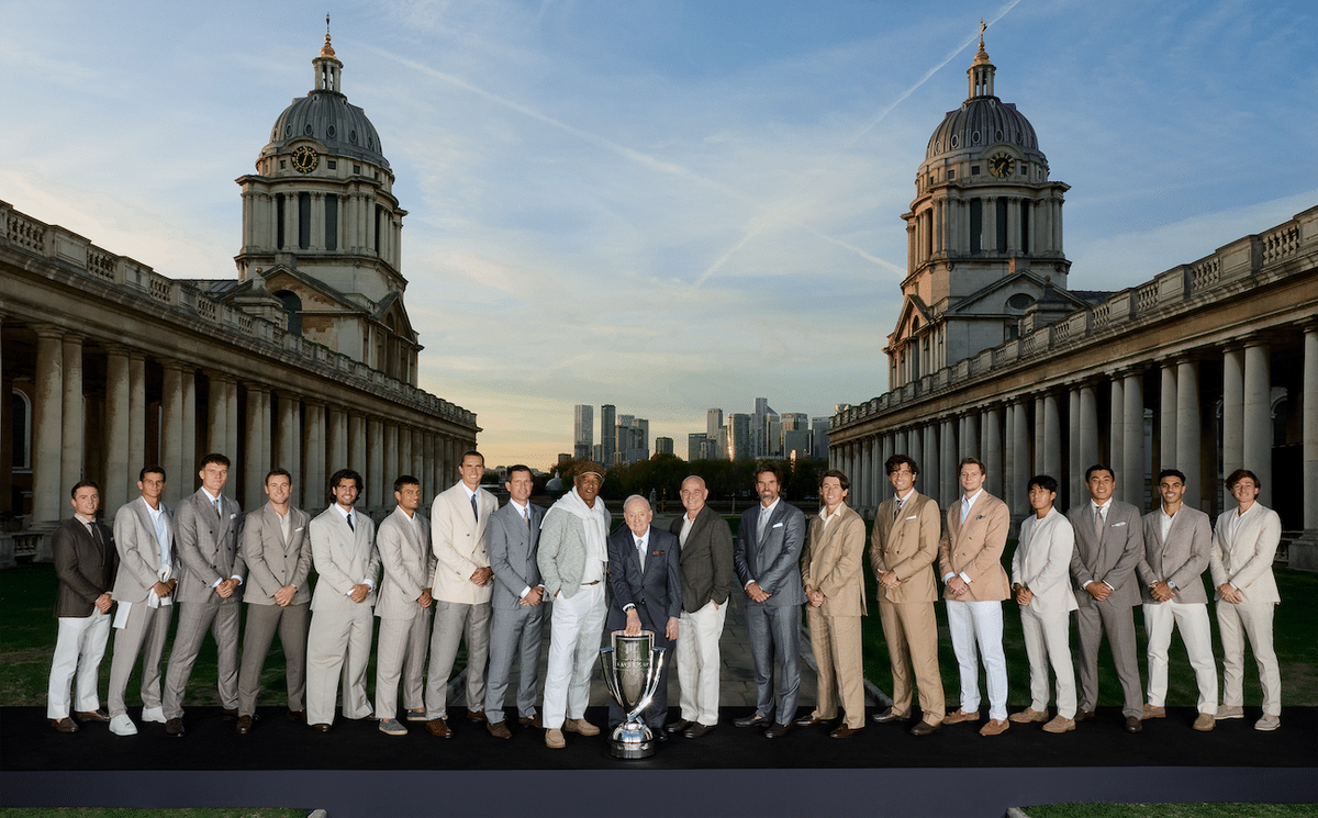 Rod Laver y los equipos de Europa y Resto del Mundo junto a la Laver Cup.