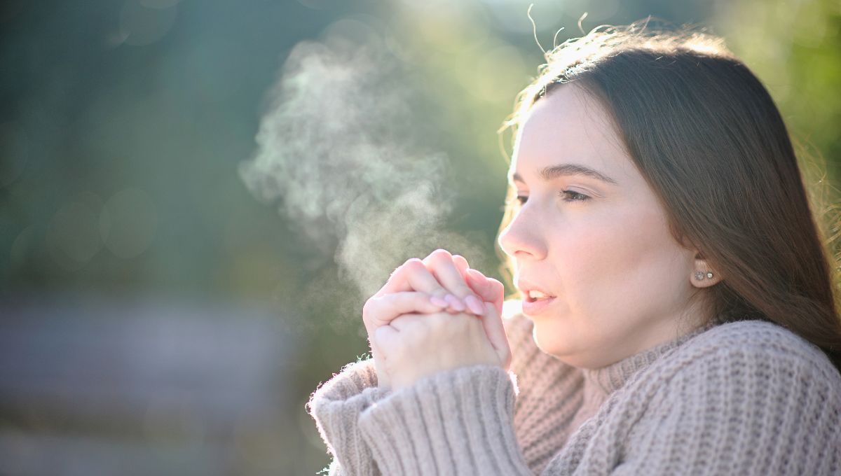 El curioso fenómeno que hace visible nuestro aliento cuando baja la temperatura tiene una explicación
