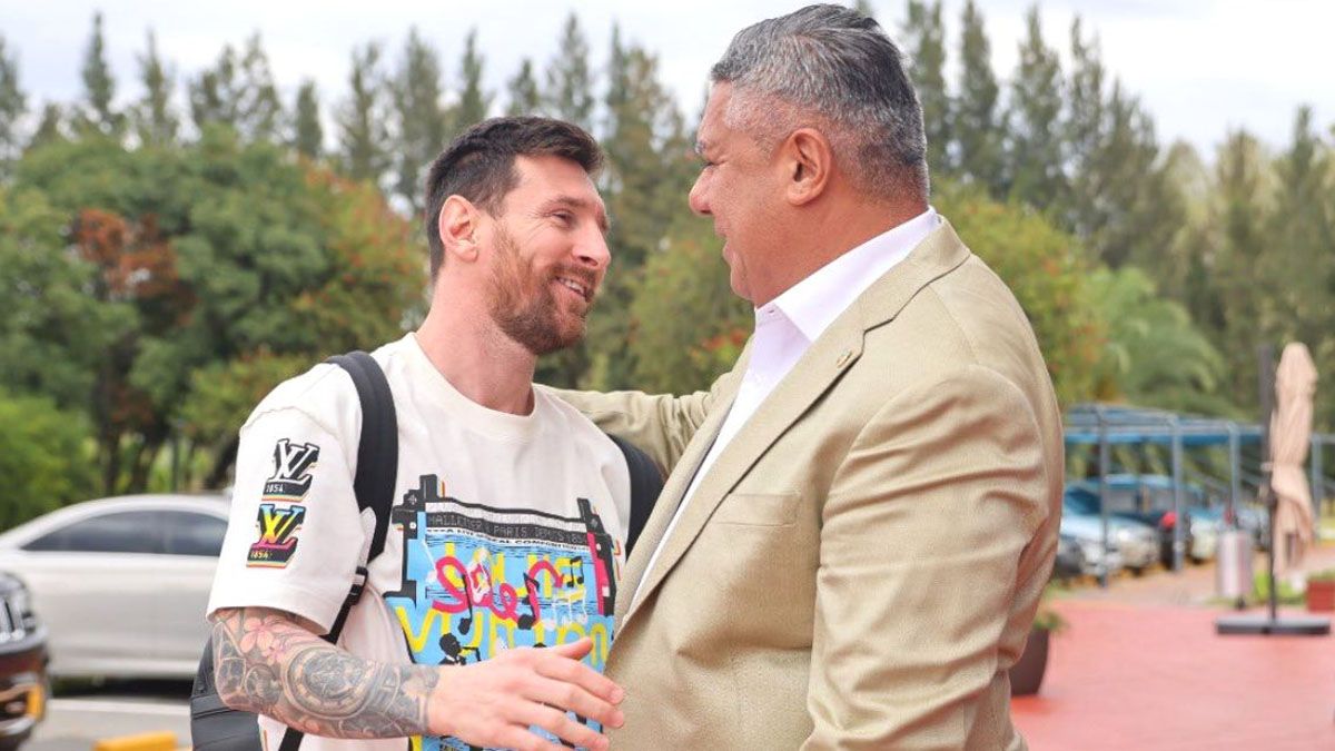 Lionel Messi y Claudio Chiqui Tapia.