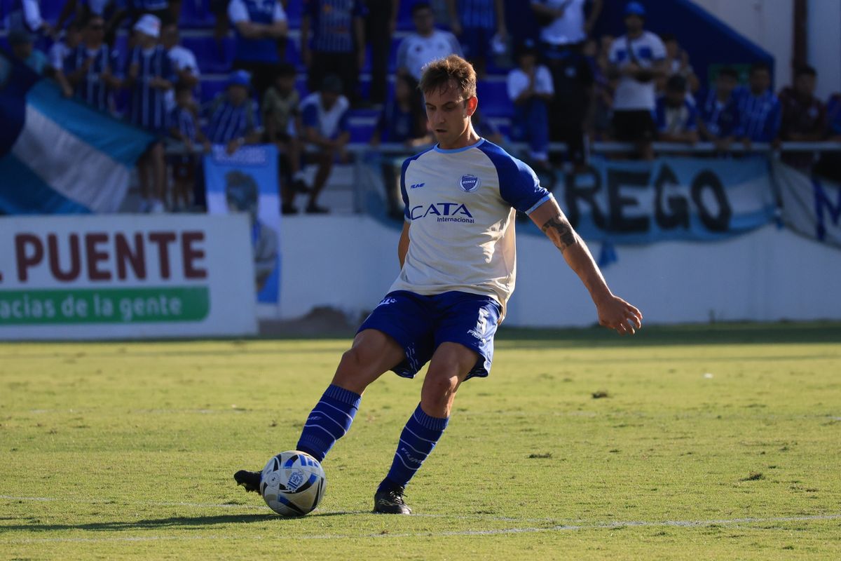 Gastón Gil Romero volvió a Mendoza para jugar en Godoy Cruz, el jugador tuvo un paso por Independiente Rivadavia.