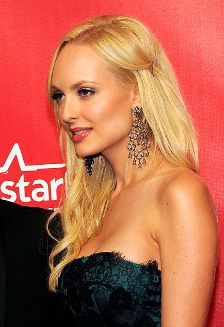 Stormy Daniels volvió a bailar, pero ahora sin tocar