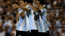 Racing clasificó a octavos sin jugar