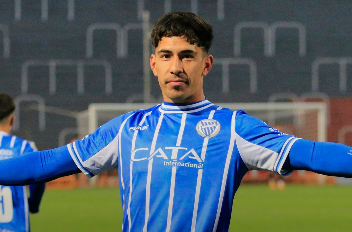 Salom+on volvió a convertir para el Tomba. Foto: Nicolás Ríos/UNO.