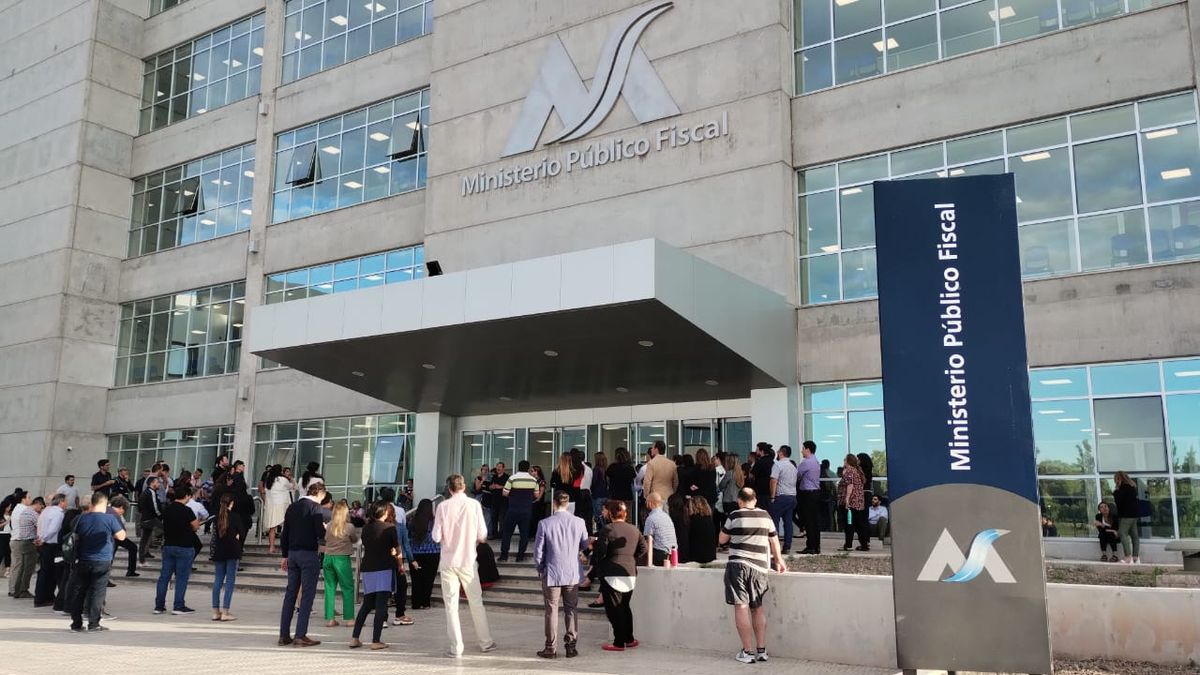 La concentración de Judiciales en el Polo Judicial, donde funciona el MPF.