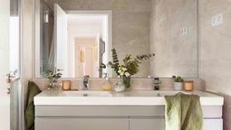 Si quieres que tu baño tenga un aroma fresco y agradable, tienes que preparar esta solución. Si quieres que tu baño tenga un aroma fresco y agradable, tienes que preparar esta solución.