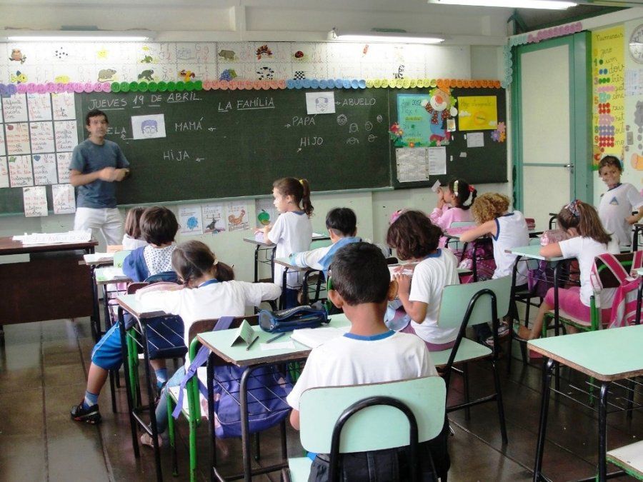 Jorge Difonso quiere que los docentes se jubilen con 25 años de servicio