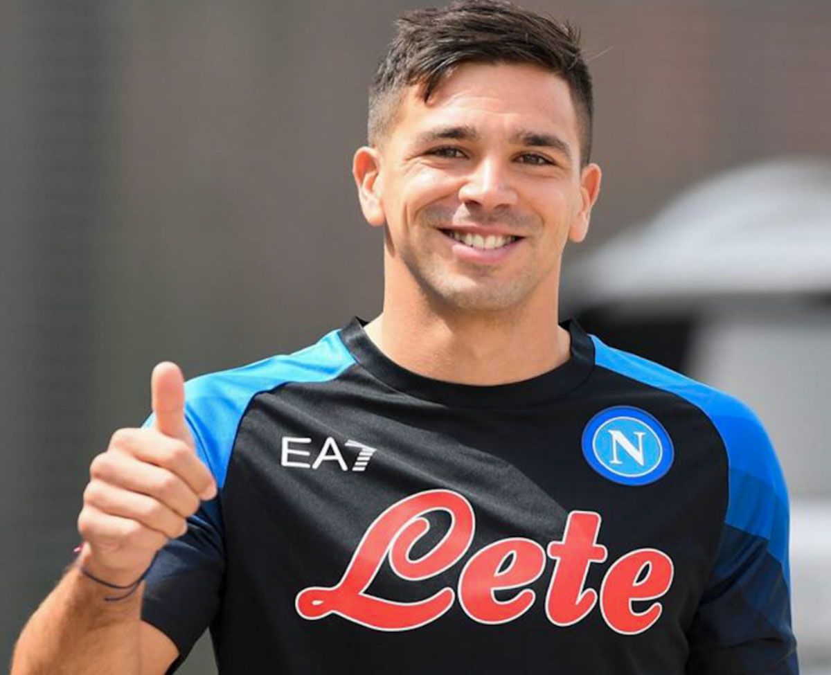 Giovanni Simeone ya se sumó al plantel del Napoli