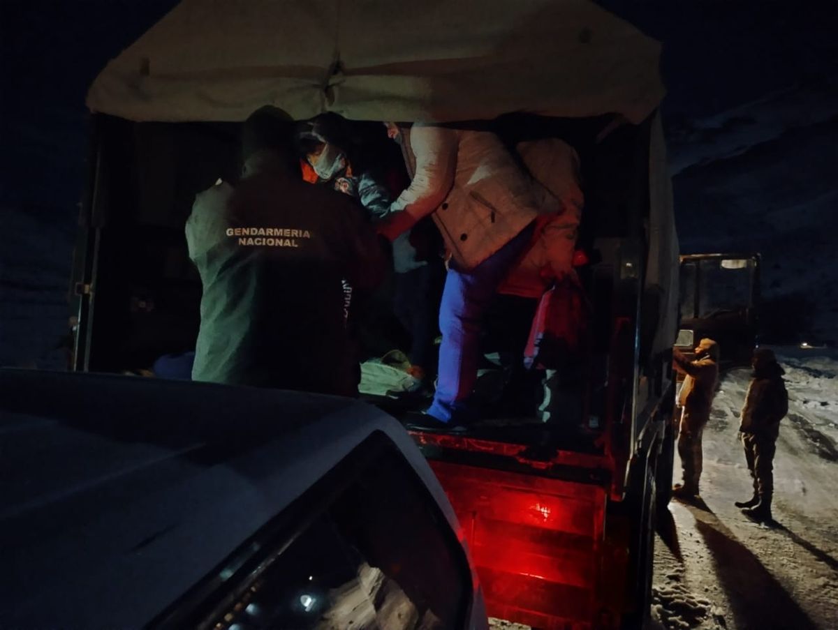 Alumnos y docentes de la escuel Ramón Friere fueron evacuados. Alumnos y docentes de la escuel Ramón Friere fueron evacuados.