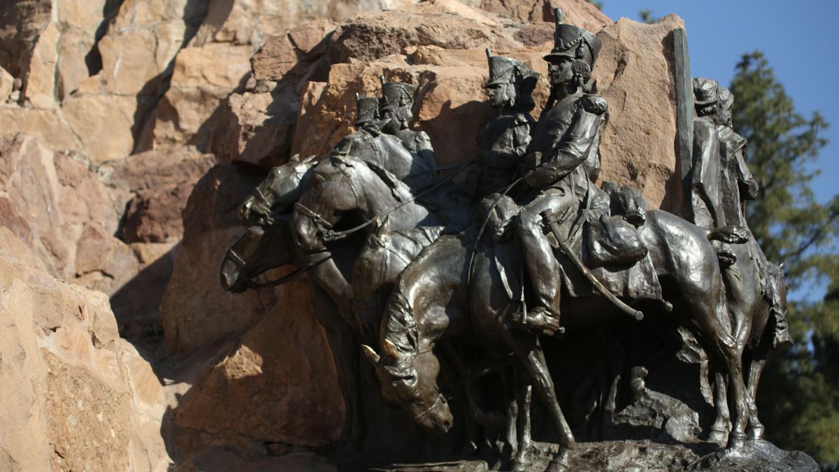 Granaderos que escoltan al General San Martín. Foto: Fernando Martínez.
