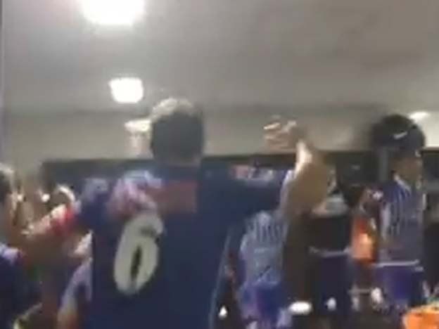 El festejo íntimo del Tomba tras el triunfo frente al Pincha