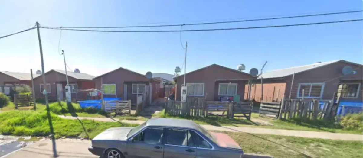 Un joven de 16 años salió en defensa de su madre y mató a cuchillazos al exnovio