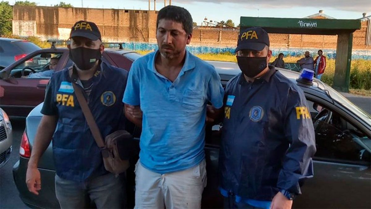 Diego Guida era buscado por el crimen del policía federal Esteban Nicolás Lagos, de 28 años, y de Roberto Juan Bonifacio, en un colectivo en Barracas.