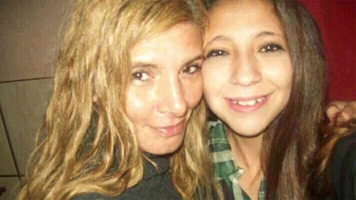 Viviana Luna junto a su hija Ayelén.