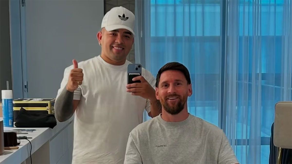 Lionel Messi se hizo un cambio de look.
