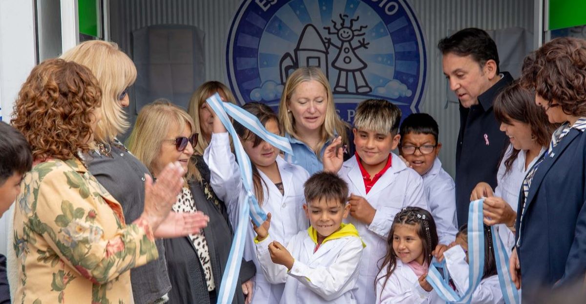 El Gobierno inauguró el edificio de una escuela de San Rafael, sin presencia de la municipalidad