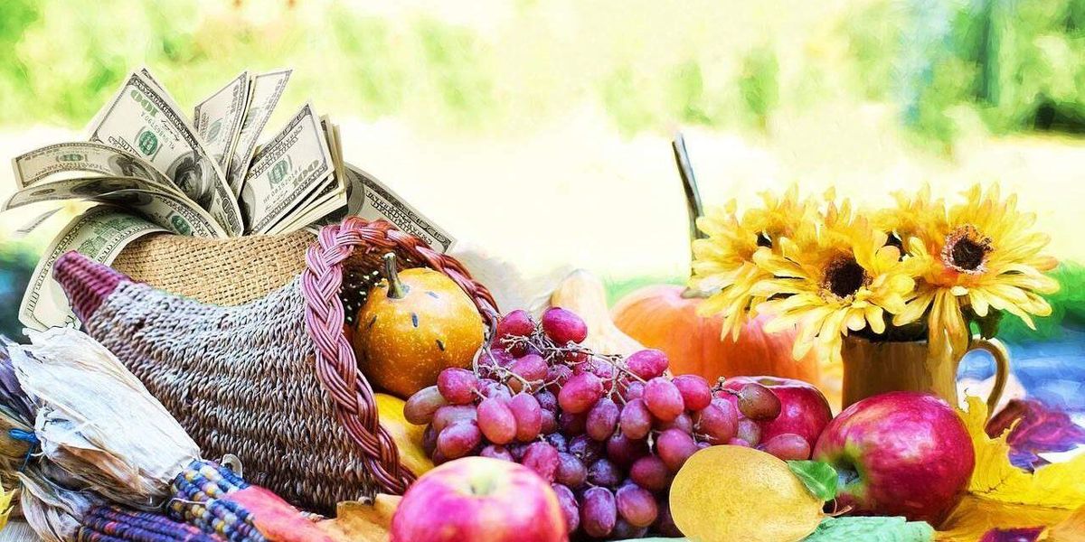 Las personas abundantes practican la gratitud diariamente valorando lo que ya tienen. Las personas abundantes practican la gratitud diariamente valorando lo que ya tienen.