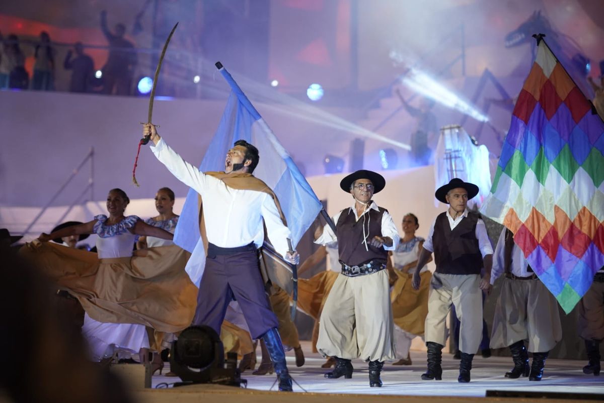 El cuadro del General San Martín se llevó la ovación de la noche.