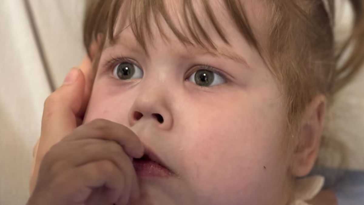 Eka, la niña de 3 años que nació en con una cardiopatía congénita severa, murió este lunes luego de esperar un trasplante de corazón. Eka, la niña de 3 años que nació en con una cardiopatía congénita severa, murió este lunes luego de esperar un trasplante de corazón.