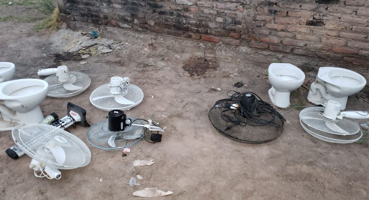 Elementos robados en la Esceula Corominola de Las Heras.