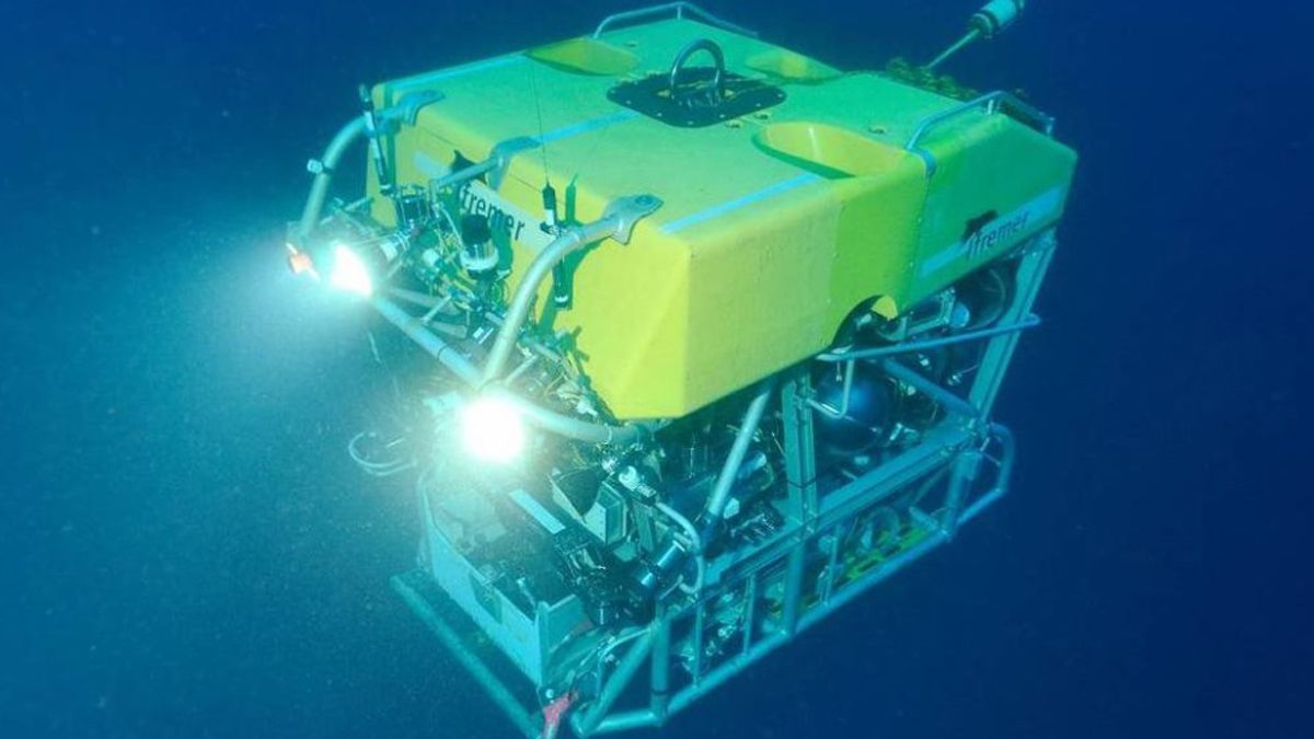 Hallaron restos en la zona de búsqueda del sumergible desaparecido en el Atlántico, en su expedición al Titanic