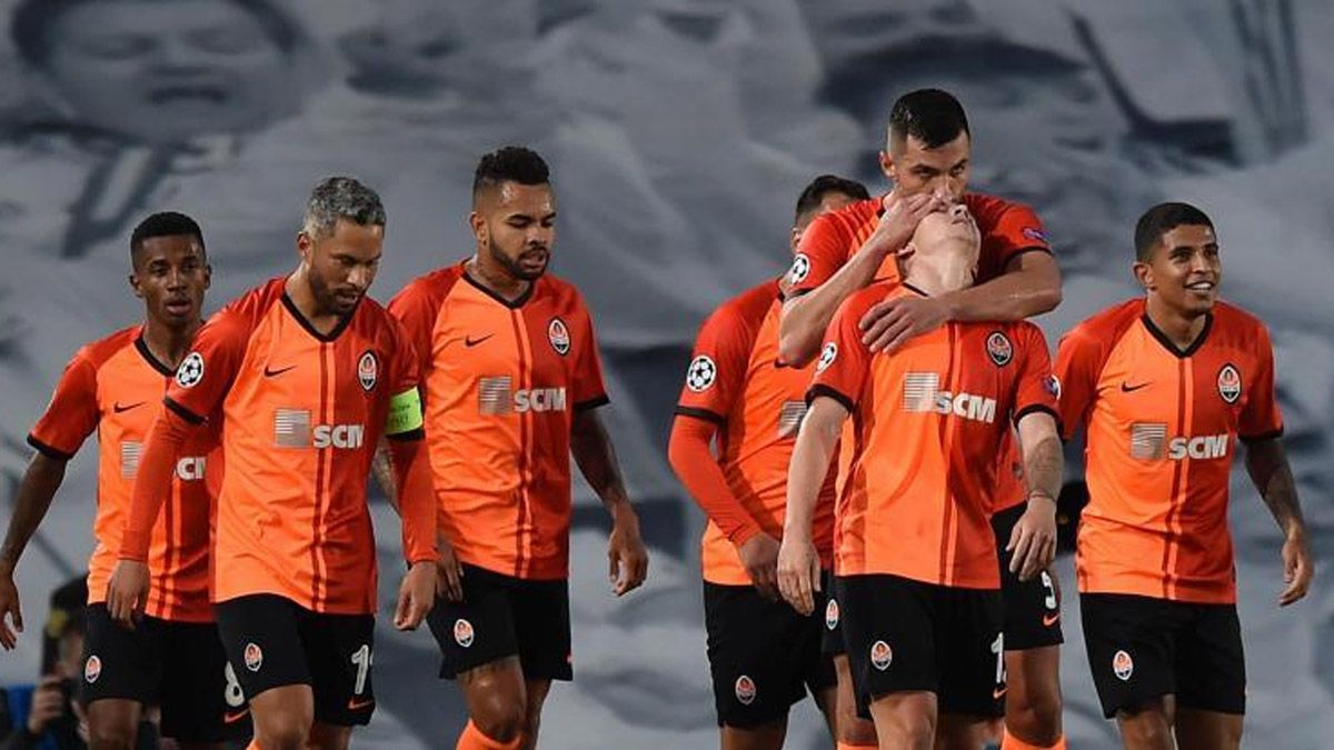 El fútbol ucraniano detuvo sus actividades.