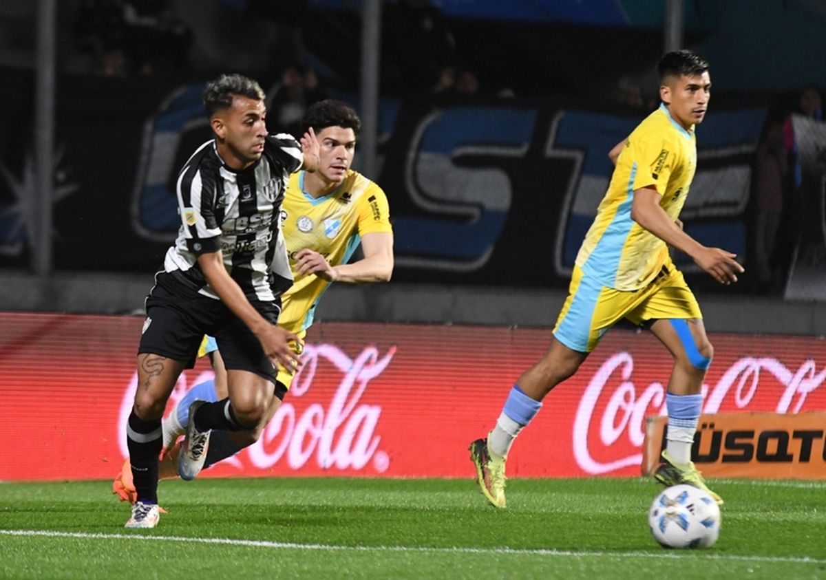 Central Córdoba eliminó a Temperley de la Copa Argentina. Central Córdoba eliminó a Temperley de la Copa Argentina.