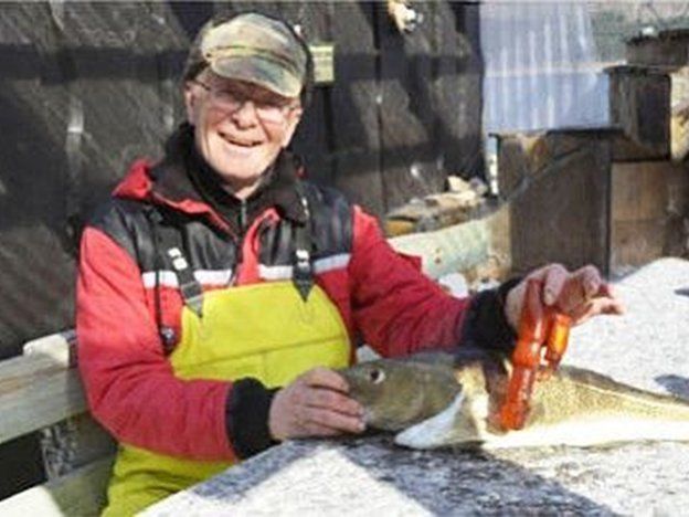 Presa con sorpresa: encontraron un consolador en el vientre de un bacalao en Noruega