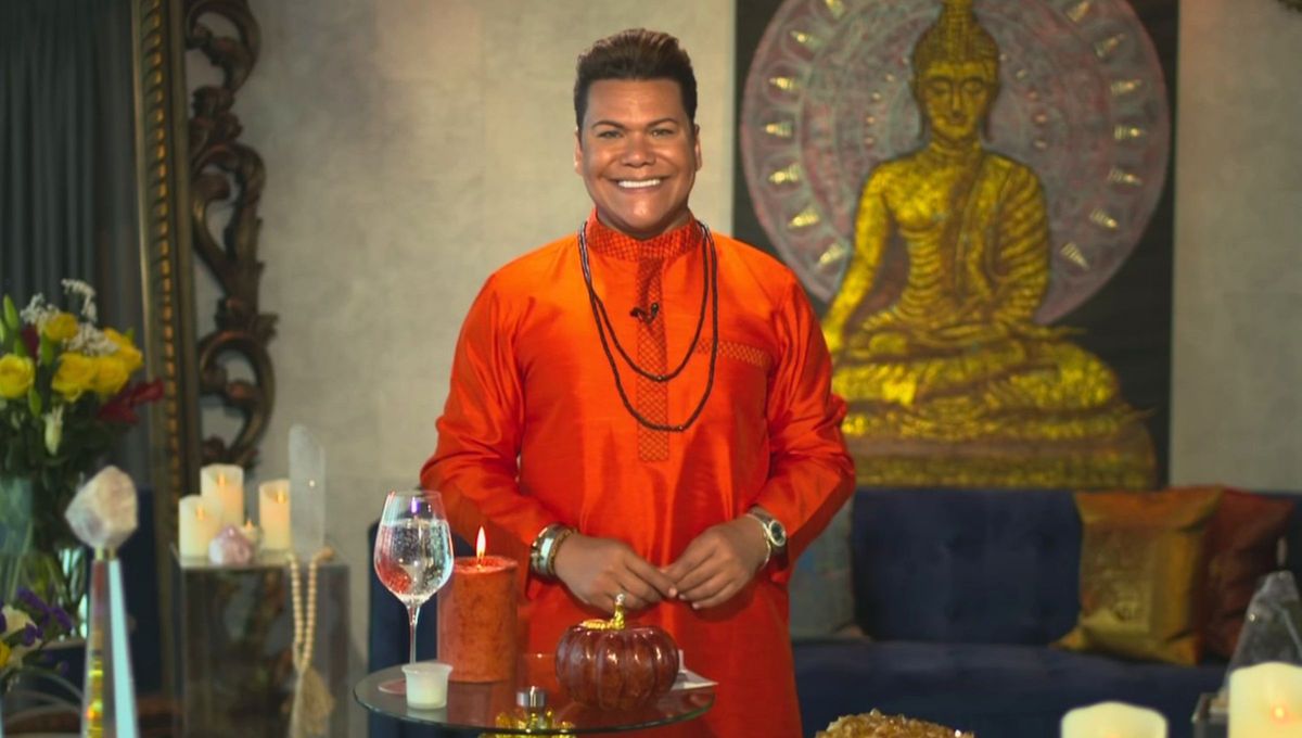 Víctor Florencio, más conocido como "El Niño Prodigio", es un astrólogo y vidente originario de la República Dominicana. A los siete años comenzó a tener sus primeras visiones dando origen a sus famosas predicciones Víctor Florencio, más conocido como "El Niño Prodigio", es un astrólogo y vidente originario de la República Dominicana. A los siete años comenzó a tener sus primeras visiones dando origen a sus famosas predicciones