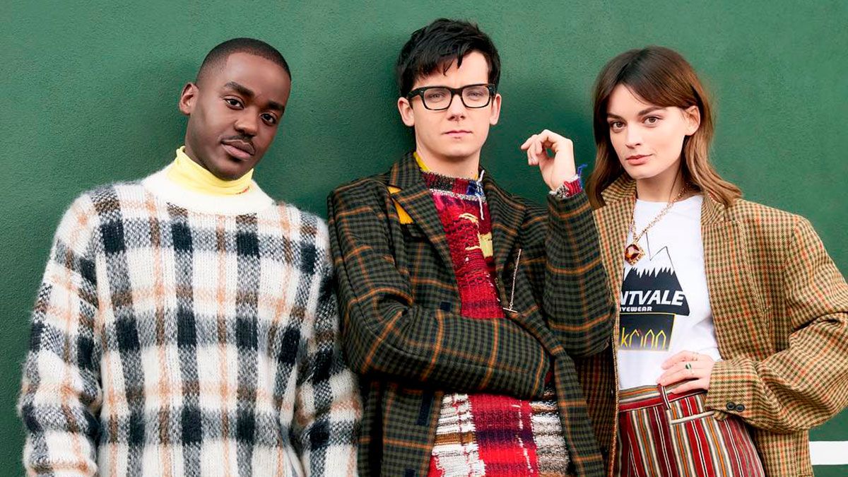 Ncuti Gatwa (Erik Effiong), Asa Butterfield (Otis Melburn) y Emma Mackey (Maeve Wiley), los protagonistas de Sex Education.