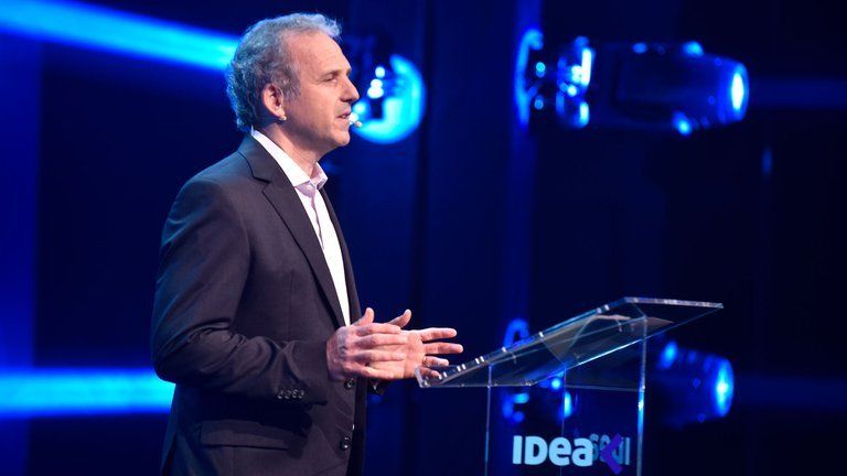 Roberto Alexander, presidente del 56 Coloquio de IDEA.