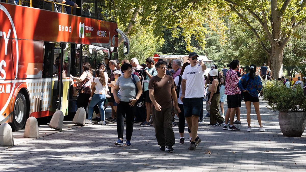 Turismo: ocupación hotelera alta y restaurantes semivacíos: un fin de semana largo con visitantes austeros