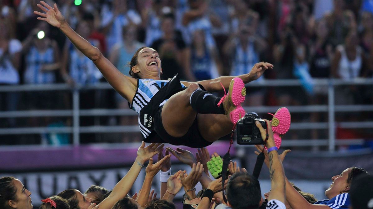 Luciana Aymar se despidió de Las Leonas en Mendoza, en el Champions Trophy 2014