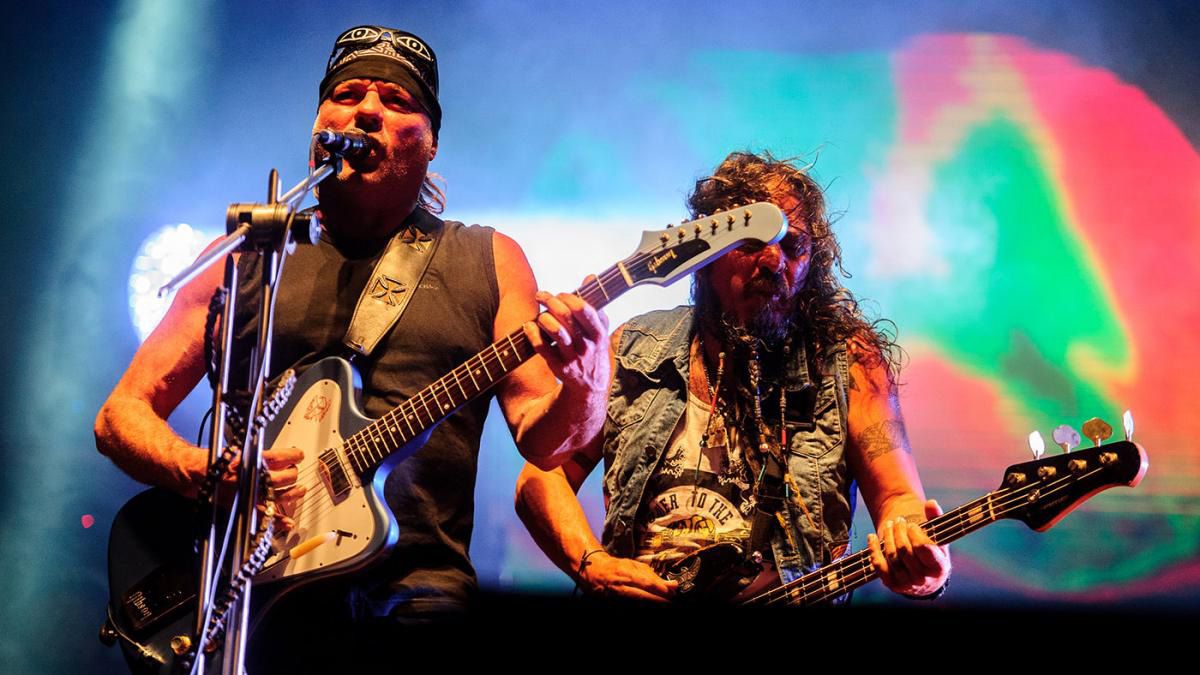 Rituales, catarsis y roncanroles en el regreso de La Renga, en Avellaneda