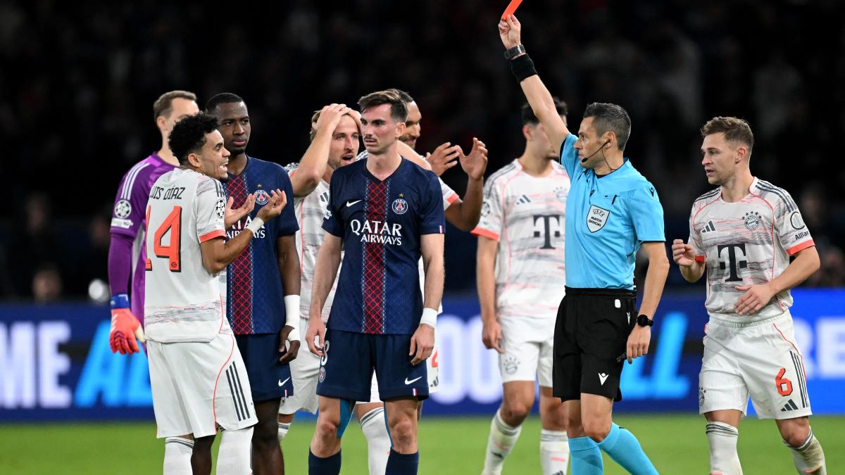 Luz y sobra. Luego de destacarse haciendo dos goles, Lu&iacute;s D&iacute;az cometi&oacute; una dur&iacute;sima falta y se fue expulsado antes de finalizar el primer tiempo.