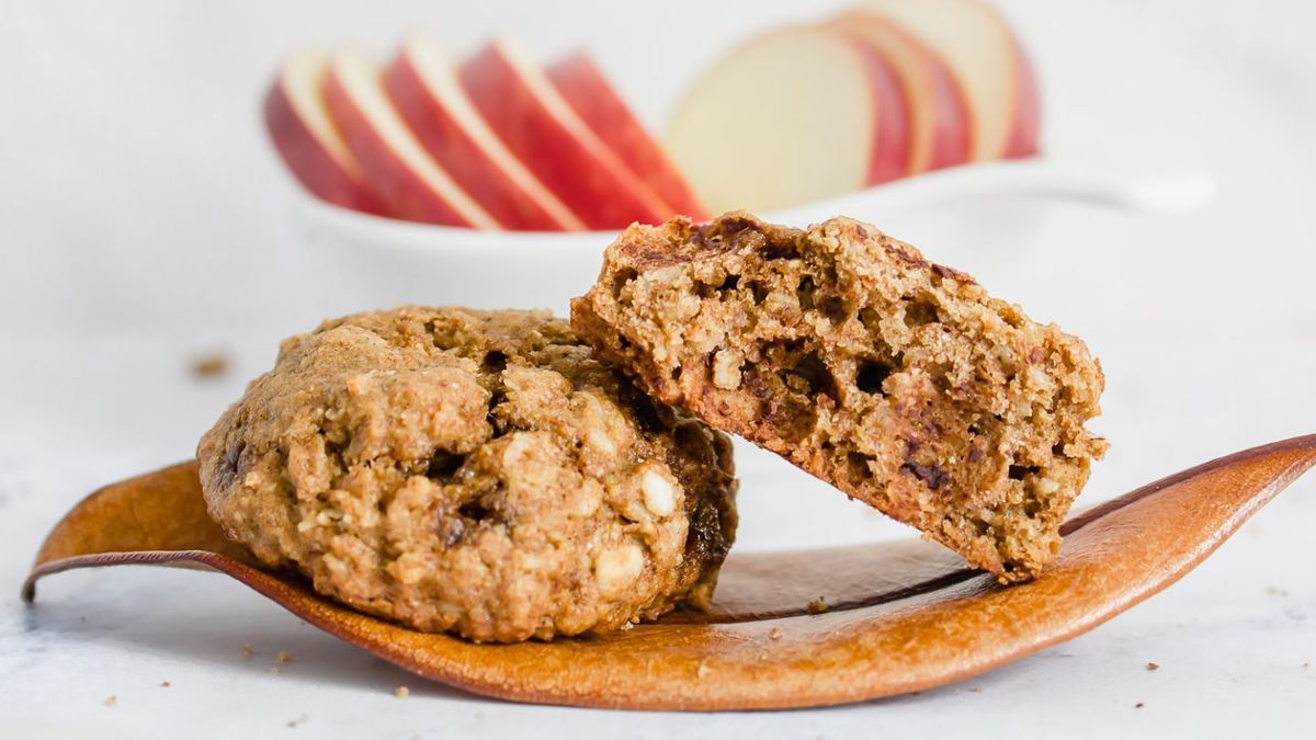 Las galletas de avena y manzana son una receta saludable para el desayuno o la merienda. Foto: gentleza bakeandshare.