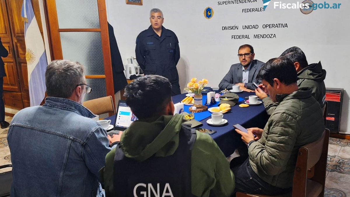 El fiscal federal Fernando Alcaraz hizo el pedido de elvación a juicio oral contra 34 personas acusadas de tráfico de armas.