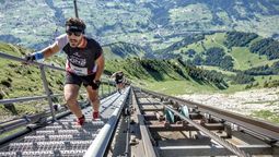 el pais con la escalera mas grande y larga del mundo: tiene mas de 11.000 escalones el pais con la escalera mas grande y larga del mundo: tiene mas de 11.000 escalones