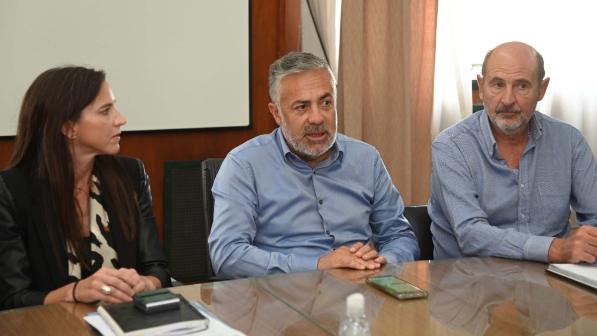 Rus, Cornejo y Vargas Arizu. Rus, Cornejo y Vargas Arizu.